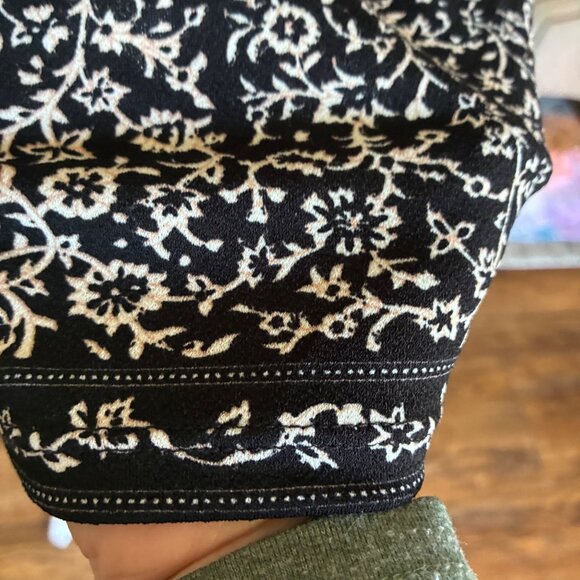 Black & White Floral Print Tunic Top Size 1X Bohemian, Peasant, Puff Sleeves - Picture 5 of 11